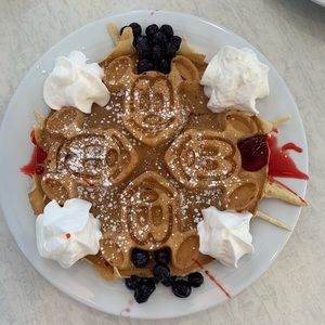 Meet your Posher, Esther